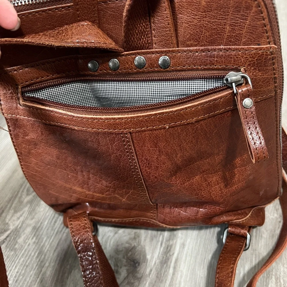 Elegant Brown Leather Women's Backpack - Picture 7 of 8
